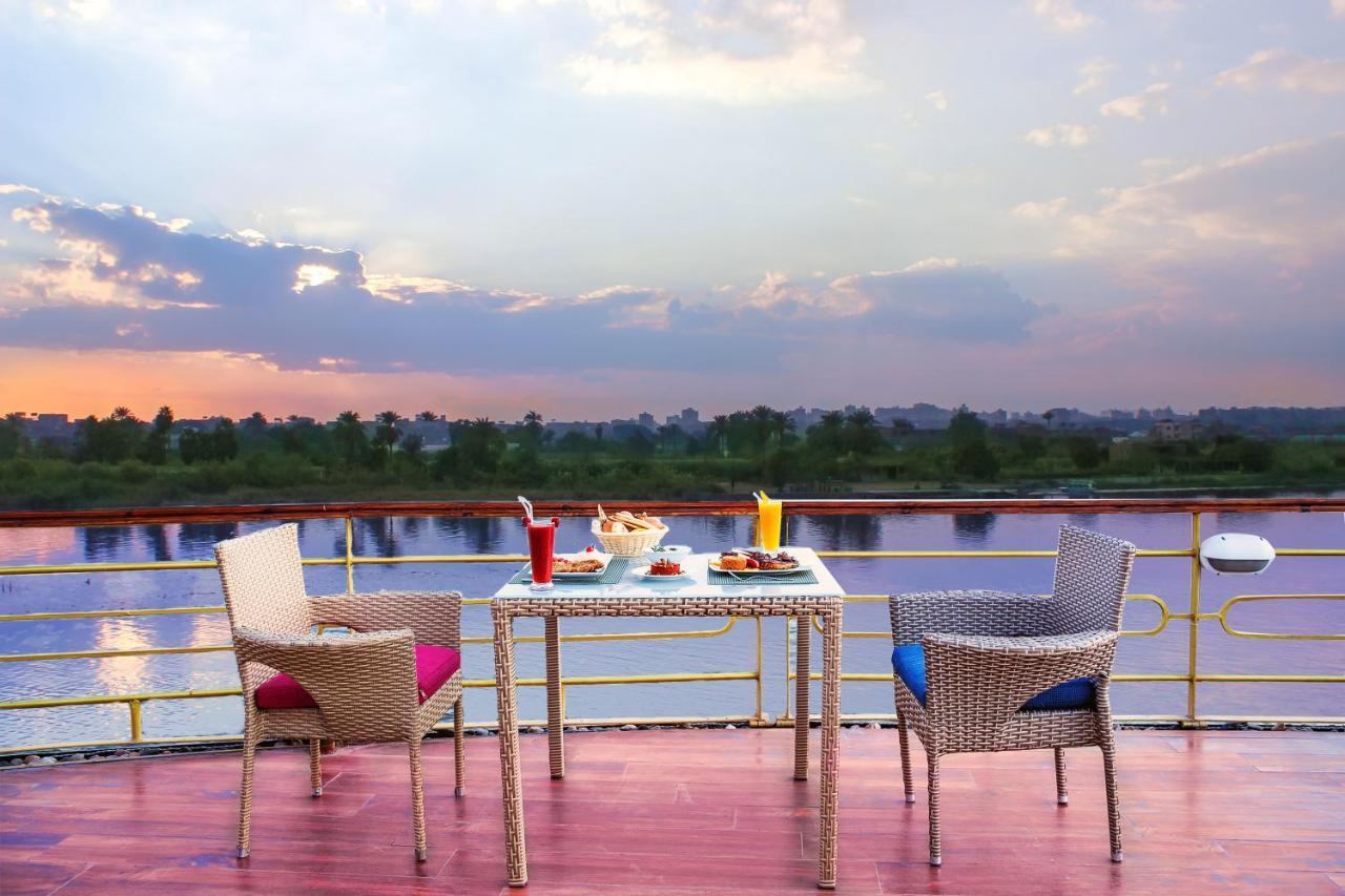 Nile View Jewel Hotel Kairo Bagian luar foto
